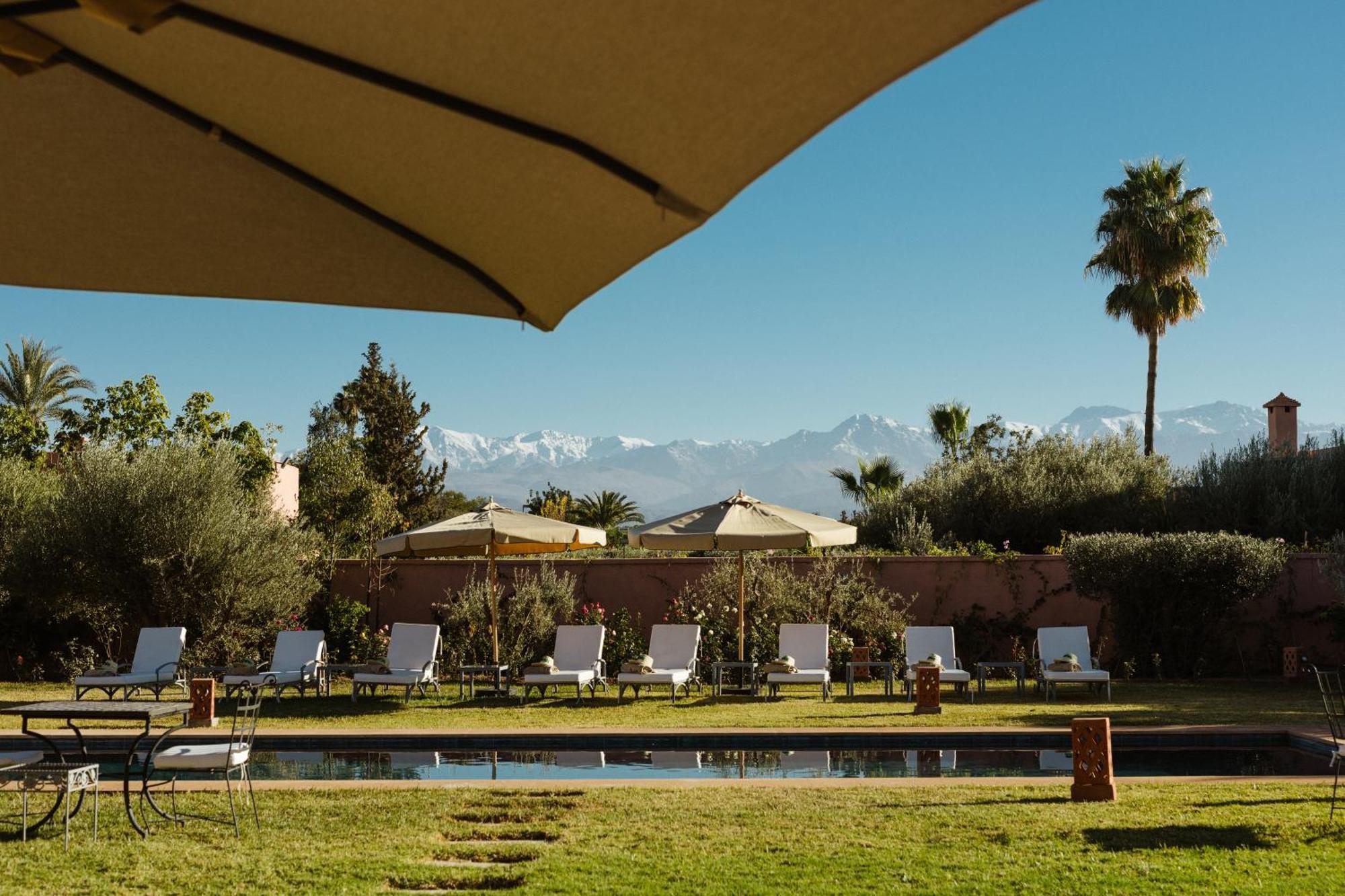 Hotel Les Roses By La Siredrah à Ait Bou Zguia Extérieur photo