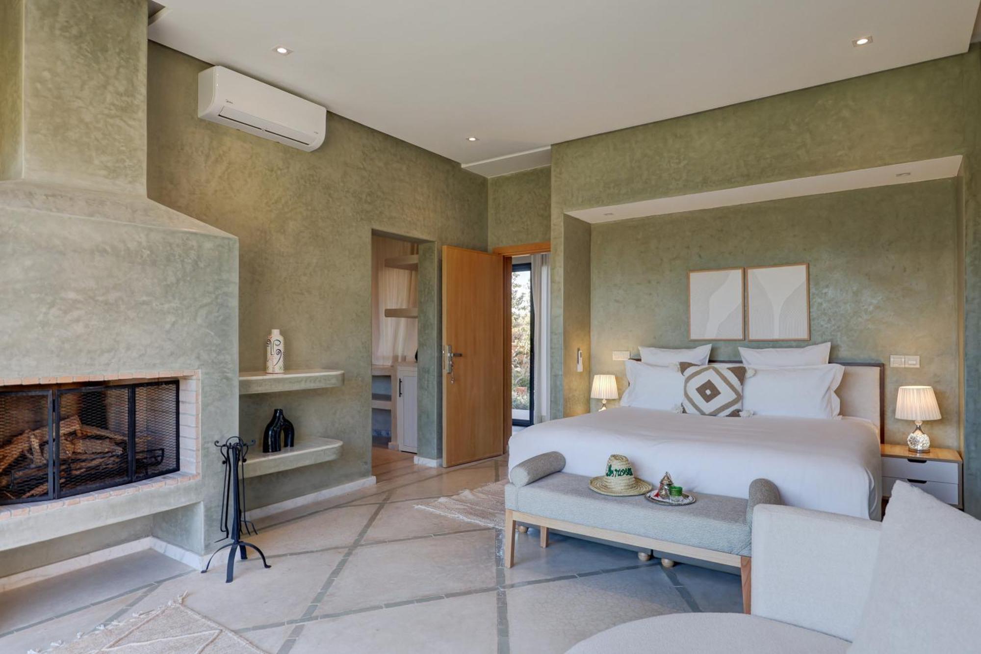 Hotel Les Roses By La Siredrah à Ait Bou Zguia Extérieur photo