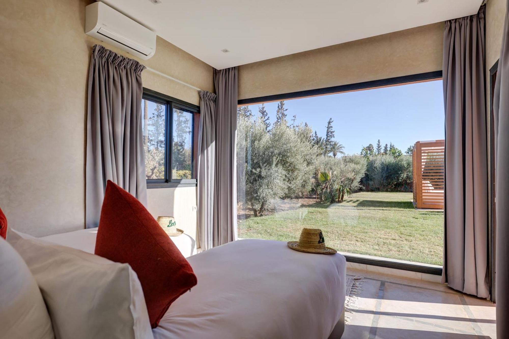 Hotel Les Roses By La Siredrah à Ait Bou Zguia Extérieur photo