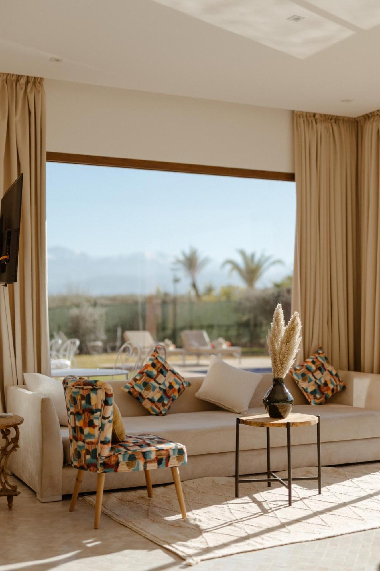Hotel Les Roses By La Siredrah à Ait Bou Zguia Extérieur photo