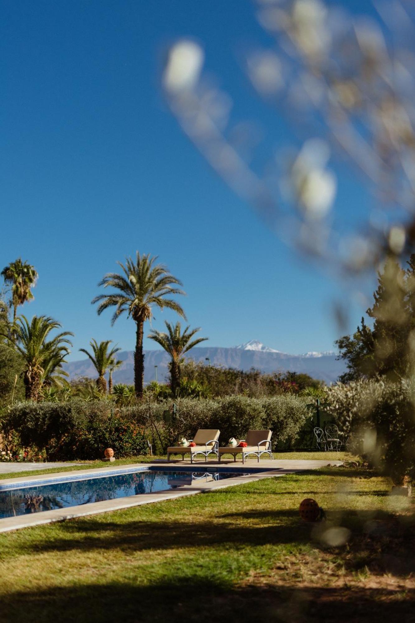 Hotel Les Roses By La Siredrah à Ait Bou Zguia Extérieur photo